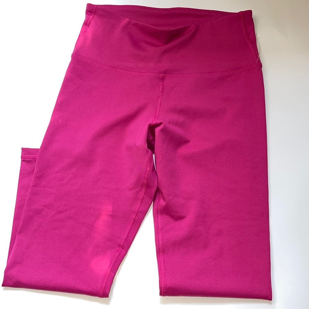 Old Navy NWOT Fuchsia High-Waisted Crop Leggings Medium